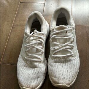 Under armour women’s sneaker